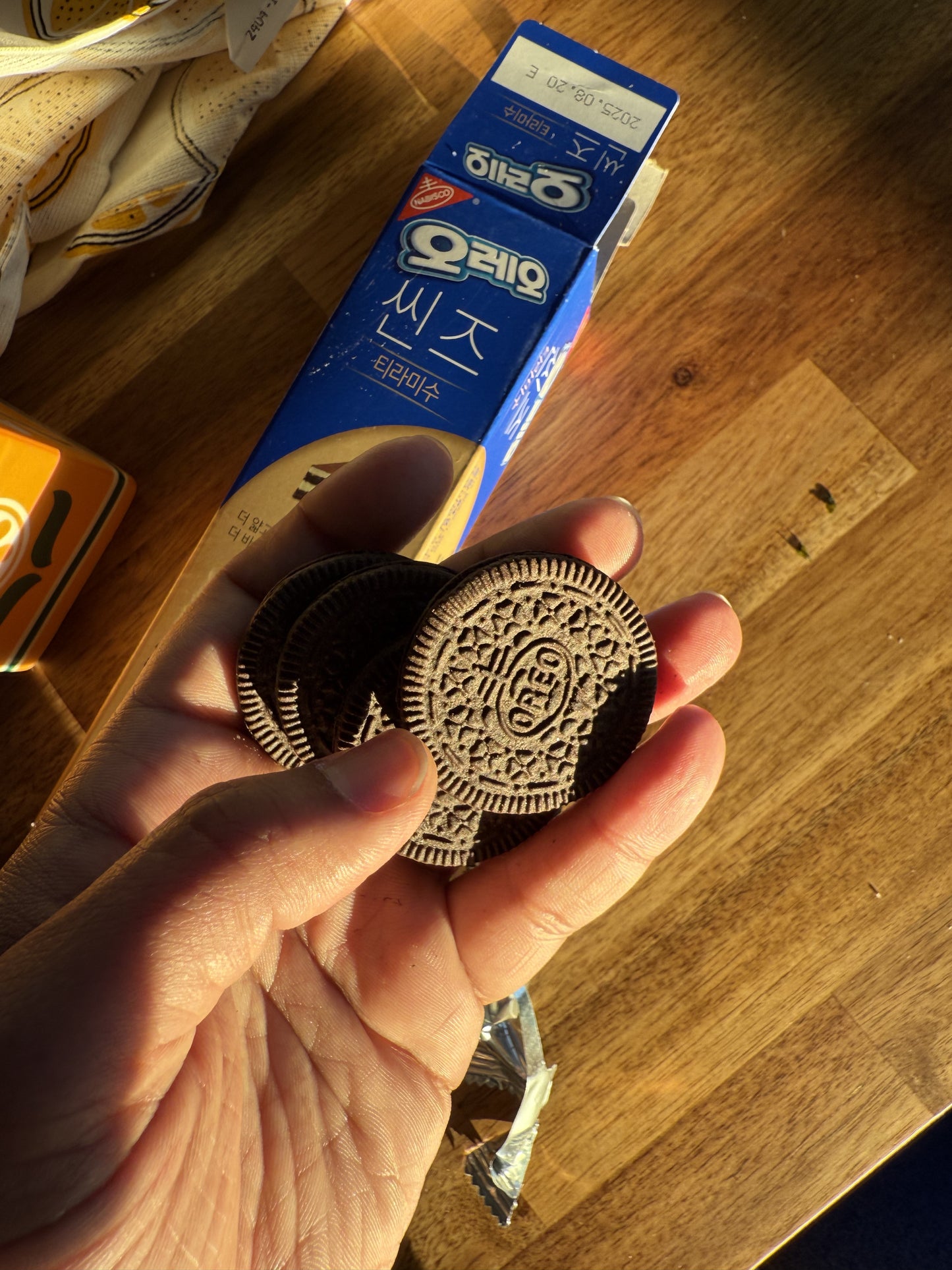 Oreo Thins Tiramisu (Korea)